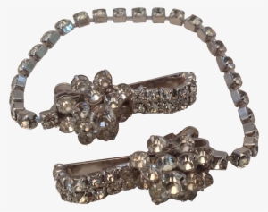 Clip Library Library Collar Antique Silver Closure - Sweater