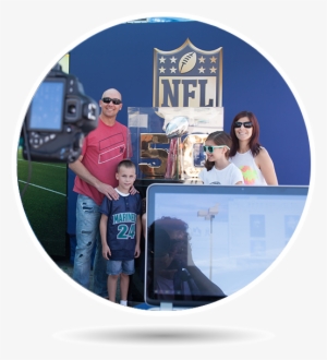 Learn More About The Tour Stop Coming To Your Base - 2015 Topps Strata Signatures Football Hobby Box (sealed)