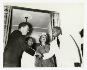 Vice President Richard Nixon Shakes Hands With Haiti - Richard Nixon Et Magloire