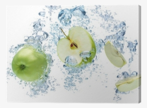 Manzana Verde Con Agua