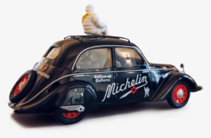 00 € Pre-order - Antique Car