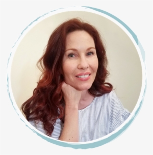 Holly Platt Guest May Artist For True Colors Online - Girl