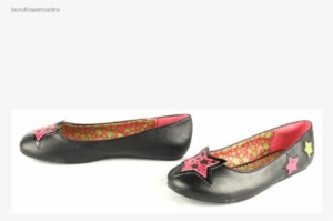 Shoe