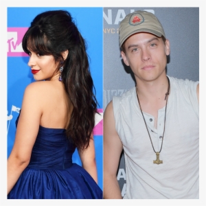 Camila Cabello E Dylan Sprouse Posam Juntos Para Projeto - Dylan Sprouse Overwatch League Grand Final