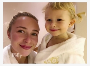 Hayden Panettiere Prenant La Pose Au Côté De Sa Fille - Hayden Panettiere Baby 2018