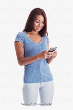 Free, Week Of 10/7/15, Casual Young Hispanic Woman - Woman With Phone Png