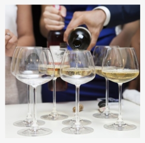 Una Copa De Vino Blanco Seco - Vinos Evaluación Sensorial De Bebidas Alcohólicas