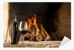 Copa De Vino Tino Con Fuego De Chimenea De Fondo - Wine Fire