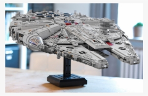 Lepin 05132 Millennium Falcon Ucs -8445 Pieces *free - Millennium Falcon Ucs Stand