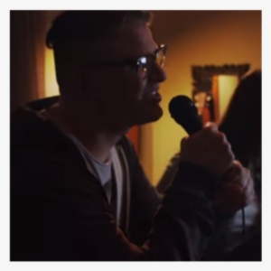 1 Rock Band 4 Web - Gentleman