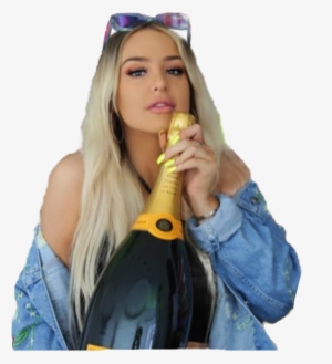 Tana❤ Tanamongeau Tana Queen Babe Youtube Youtuber - Vidcon Tweeting About Tanacon