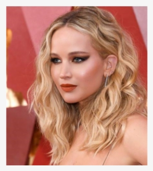 Jennifer Lawrence - Jennifer Lawrence 2018 Curl