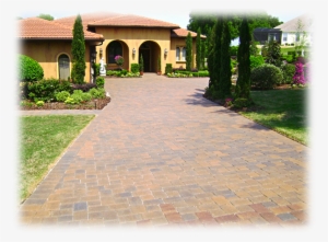 North Florida Home That Had The Driveway Pavers Cleaned - Florida