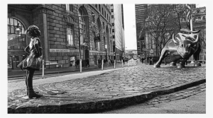 Estatua Más Popular De Nueva York, Solo Superada En - Fearless Girl