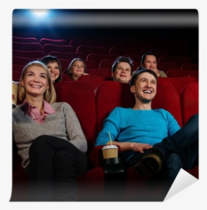 Group Of Smiling People Watching Movie In Cinema Wall - 4 Fotos 1 Palabra Perro Con Lentes
