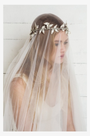 10 Alternatives To A Traditional Crown / Wedding Style - Velo De Novia Con Flores