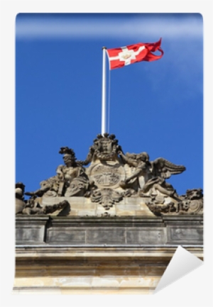 Danish Flag Atop Amalienborg Palace In Copenhagen Wall - Amalienborg