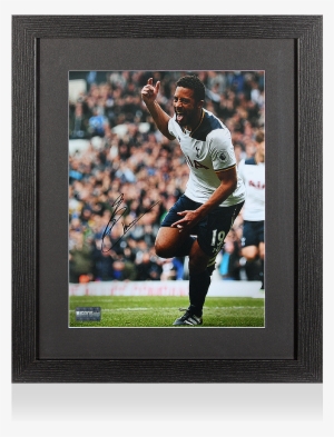 Mousa Dembele Signed Tottenham Hotspur Photo In Black - Tottenham Hotspur F.c.