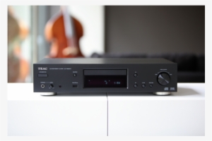 Lifestyle 03 R640x320 \ - Teac Cd-p800nt Cd Player