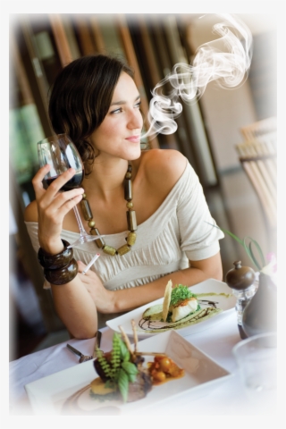 Se Não Fuma, Não Fume Se Fuma Vapore Www - Woman At Restaurant