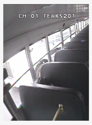 Police Are Looking For The Driver Of A Tractor Trailer - Minibus