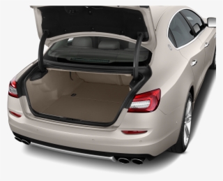 14 - - Maserati Quattroporte Trunk