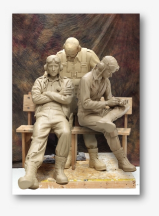 World War Ii Pilot Sculpts Lifesize Monument To Recognize - Statue