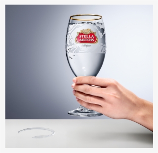 Stella Artois, Junto A Matt Damon, En La Cruzada Por - Crusades