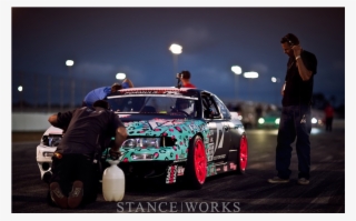 Palm Beach- Invasion - Car