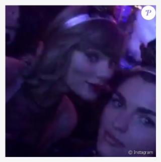 Taylor Swift Et Ruby Rose Ont Fête La Saint-sylvestre - Girl