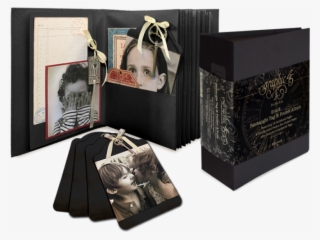 Tags Og Lomme Album Med Indhold Fra Graphic - Graphic 45 Staples Album Tag & Pocket Rectangle