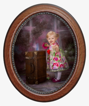 Lilly In An Oval Frame - Video Editing