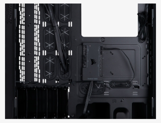 Triple Chamber Design Keeping A 1000d Pc Build Tidy
