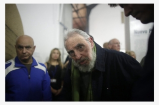 El Líder Cubano Fidel Castro Reapareció En Público - Cadaver De Fidel Castro