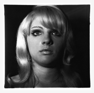Blonde Girl With Shiny Lipstick - Diane Arbus Photographs