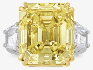 This Eye Catching Ring Showcases An Extraordinary - Diamond