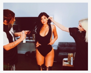 Instagram - Kylie Jenner Thick Thighs