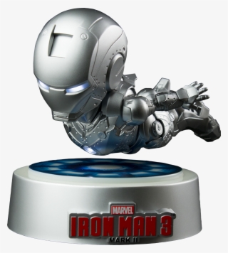 Close - Figurine