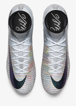 As English On Twitter - کفش های جدید سبز رونالدو