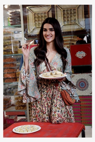 Kriti Sanon Indulges In Some Sweets At A Sweet Shop - Girl