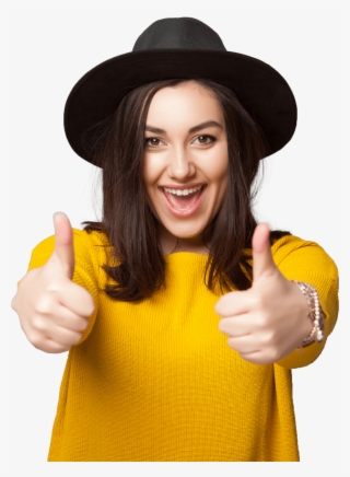 Lifestyle Image Of A Woman With A Yellow T-shirt And - Salud Del Joven