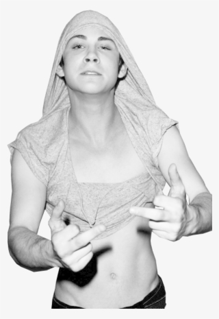 Aqui - - Logan Lerman Shirtless