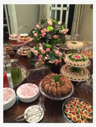 Chá Da Tarde Com Flores Na Decoração - Cupcake