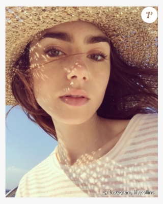 Lily Collins En Vacances À Ischia En Italie - Mirror Mirror Lily Collins Snow White