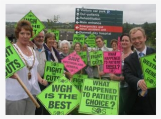 Tim And Nhs Sos Campaigners Celebrate The Cardiac Unit - Grass