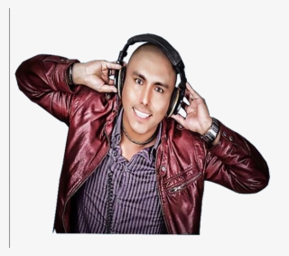 12/22/2018 Latinos Taiwan With Dj Cola - Headphones