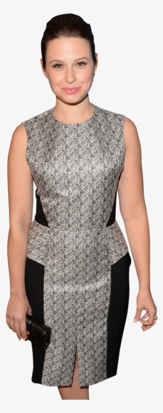 Scandal's Katie Lowes On Quinn's Suspect Logic And - Girl