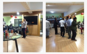 Zhu And Assistants Pan Zhijian Sang Songs To Express - Wood Flooring